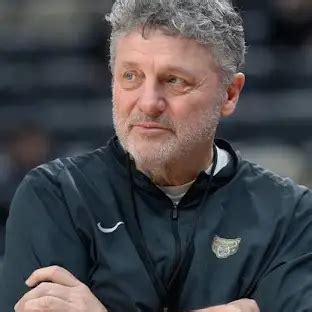 Greg Kampe: Age, Net Worth, Career & Legacy Unveiled - Mabumbe