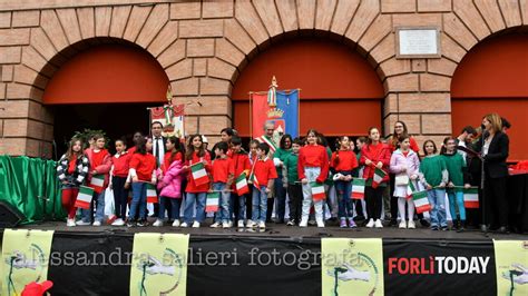 Aprile La Festa Della Liberazione In Piazza Saffi