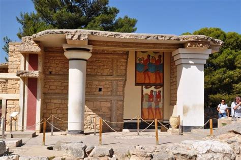 Knossos Palace And Heraklion One Day Tour From Chania Klook