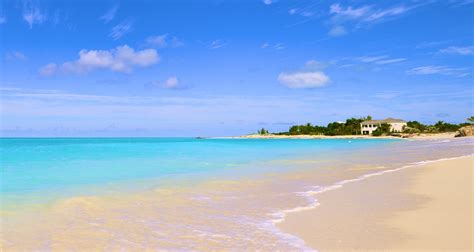 Pantai Terindah Di Dunia Yang Harus Dikunjungi Traveler Sejati