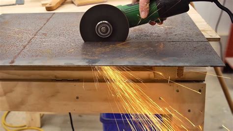 How I Make Straight Accurate Cuts With The Angle Grinder Youtube