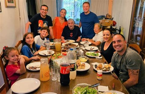 Fernando Lugo Almuerza Con Su Familia Por Primera Vez Tras Retornar Al