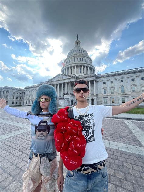 CA7RIEL PACO AMOROSO Debutan En El Tiny Desk De NPR