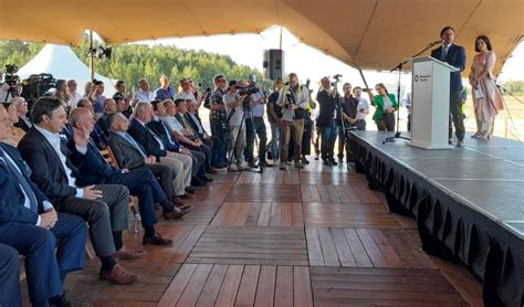 Uruguay inauguró el nuevo Aeropuerto Internacional de Carmelo