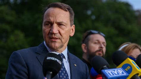 Radosław Sikorski odwołuje spotkania w USA Wszystko przez pilne