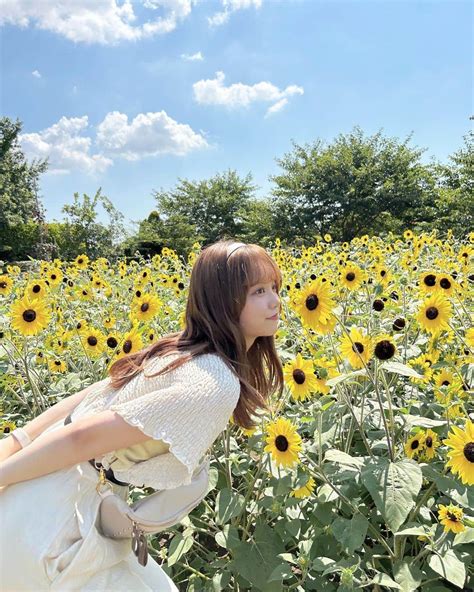 佐久間乃愛さんのインスタグラム写真 佐久間乃愛instagram「︎ ひまわり畑行ってみたかったの🌻 きれいだったぁ♡ アンデルセン公園 向日葵 のあなりコーデ」8月9日 21時