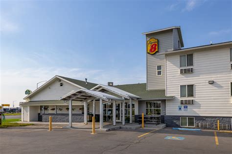 Super 8 by Wyndham Belgrade/Bozeman Airport | Belgrade, MT Hotels