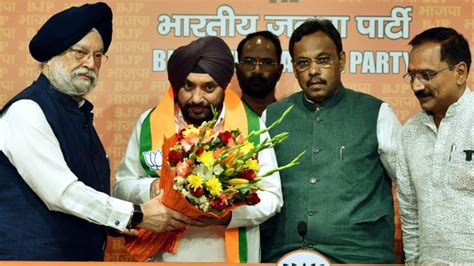 Arvinder Lovely Leads Four Rebels To Bjp Ncp Loses City Head To Congress Delhi News The