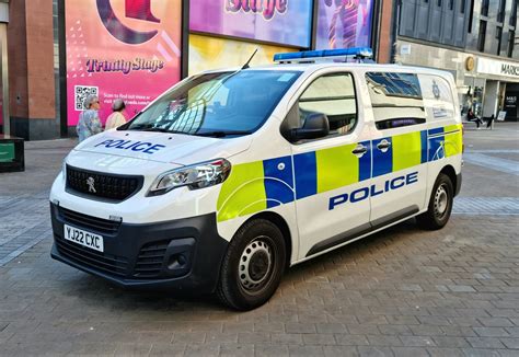 Yj Cxc West Yorkshire Police Peugeot Expert Cell Van Pa Flickr