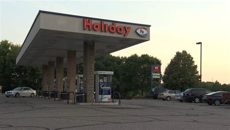 Minnesota Owned Holiday Gas Station Chain Sold To Canadian Company