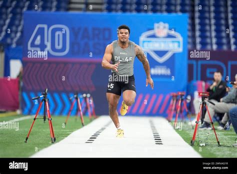 Penn State Defensive Lineman Chop Robinson Runs The Yard Dash At The