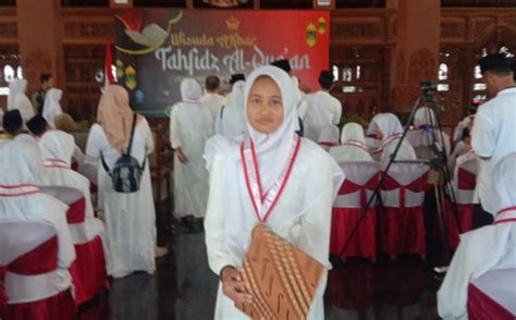 Siswa Siswi SMPN 1 Ngebel Ikuti Wisuda Akbar Tahfidz Al Quran