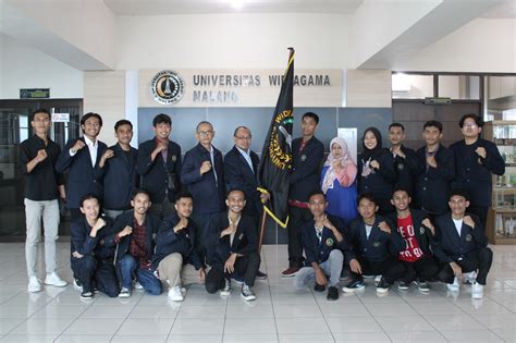 PELEPASAN KONTINGEN POMPROV II UWG MALANG Universitas Widyagama Malang