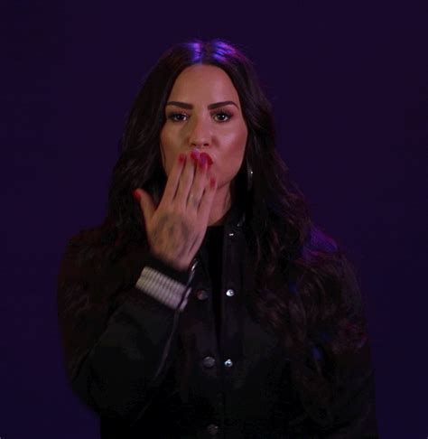 Demi Lovato GIFs - Find & Share on GIPHY