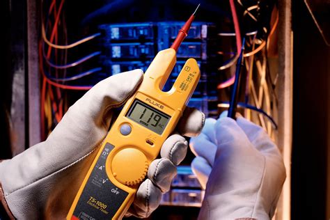 Fluke T5 1000 Voltage Continuity And Current Tester Fluke