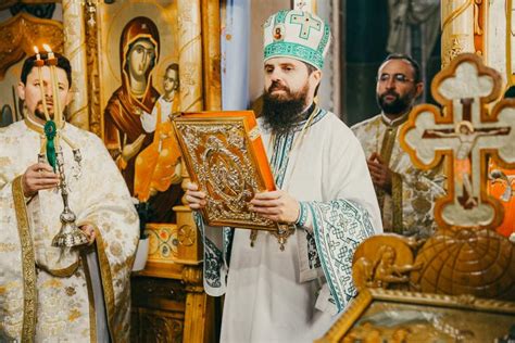 Primarul Comunei Chinteni Lucia Suciu A Primit Ordinul Episcop