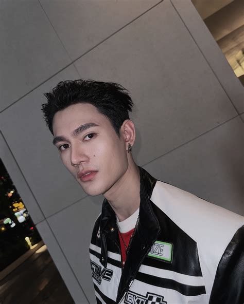 IG พาเวล นเรศ พรอมเผาพนธ stare into me babe Instagram