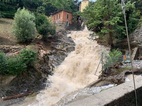 Maltempo Nel Comasco Allagamenti Frane E Abitazioni Evacuate La