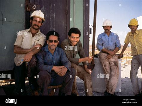 Trabajadores De Pozos Petroleros En La Provincia De Habana Fotograf As