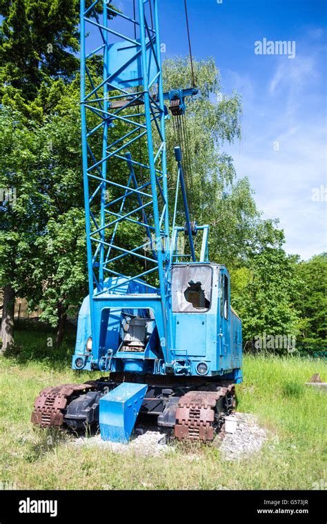 Old Vintage Crane Hi Res Stock Photography And Images Alamy