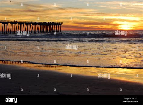 Hermosa Beach pier at sunset Stock Photo - Alamy