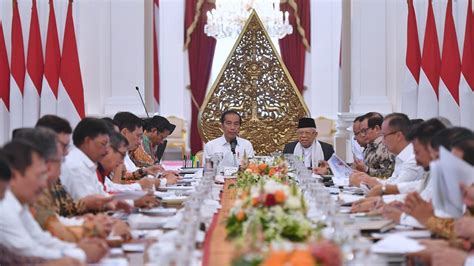 Presiden Jokowi Pimpin Sidang Paripurna Pertama Kabinet Indonesia Maju ...