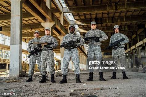 Swat Shotgun Photos and Premium High Res Pictures - Getty Images