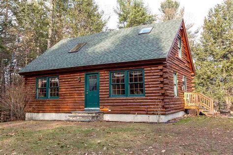 On The Market A Log Cabin In New Hampshire