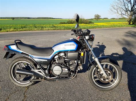 Honda Vf 700 Sabre V4 Różanówka • Olxpl