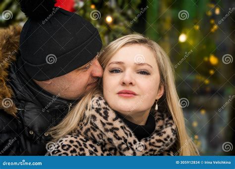 Love Romantic Couple Lovestory Man Hugging Woman Kissing Girl In