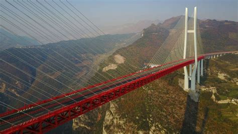 Höchste Brücke der Welt in China eröffnet SN at