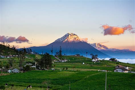 Trekking De D As Por El Volc N Tungurahua Desde Ba Os De Agua Santa