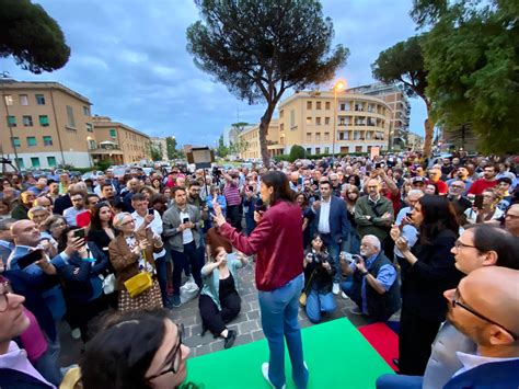 Schlein A Latina Fa La Predica Su Reddito Di Cittadinanza E Condono