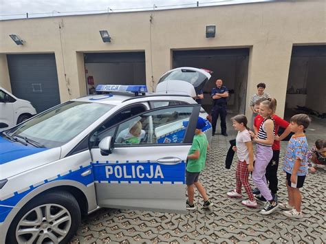 Kolejne spotkania policjantów z dziećmi w ramach Bezpiecznych wakacji