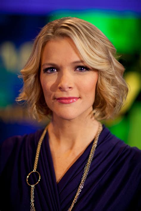 The Fox News Anchor Megyn Kelly Renews Contract - The New York Times