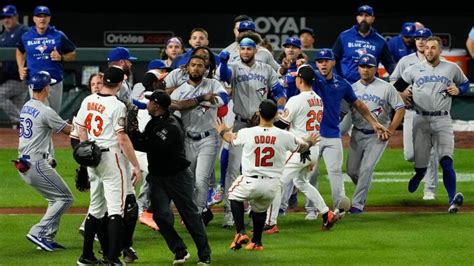 Orioles snap Blue Jays' 5-game winning streak in heated affair | CBC Sports