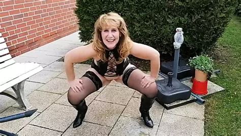 Reife MILF Melkt Und Pisst XHamster