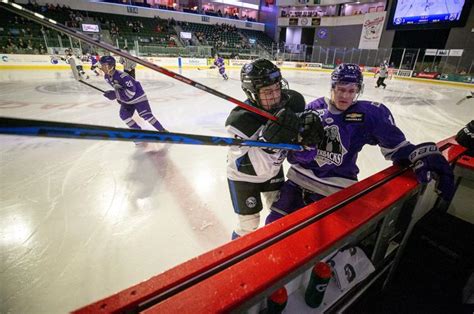 Wenatchee Wild Hold On For Win Over Salmon Arm Sports