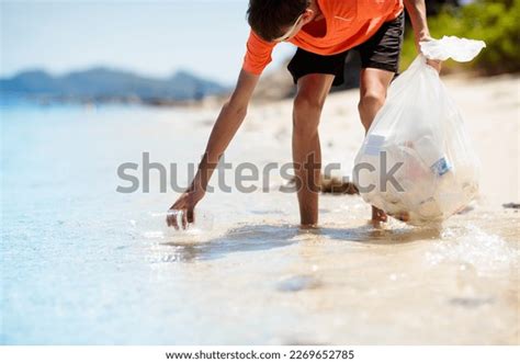 Plastic Garbage Sea Ocean Pollution Beach Stock Photo 2269652785 ...