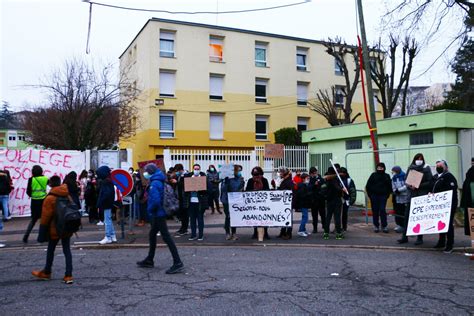 Saint Etienne Sans Cpe Depuis Trois Mois Le Collège Du Puits De La Loire Mobilisé Ce Lundi