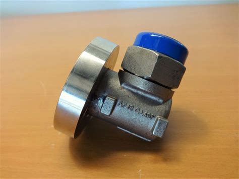 Spirax Sarco Utd L Cool Blue Thermodynamic Steam Trap W Swivel Connector