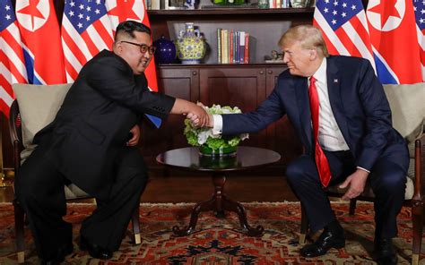 Donald Trump meets Kim Jong-un: The handshake, the meeting and signing ...