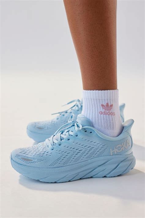 HOKA ONE ONE® Clifton 8 Women’s Sneaker | Urban Outfitters