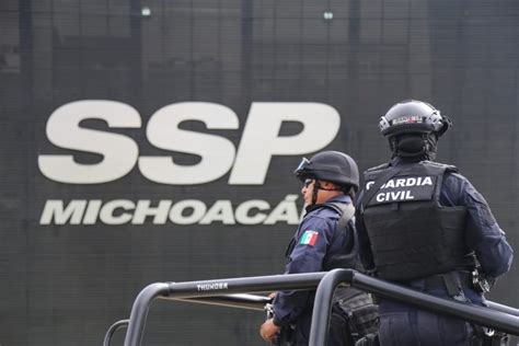 Presentan Gobernador Y Titular De La Ssp A La Guardia Civil De Michoac N