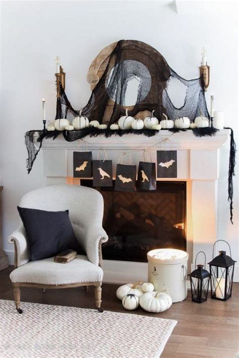 25 Bold And Cool Halloween Mantel Décor Ideas - Shelterness