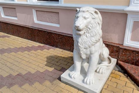 Stone Lion Sculpture Stock Photo Image Of Beautiful 91648882