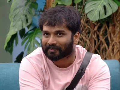 Bigg Boss Tamil 7 Vijay Varuma Gets Emotional After A Fight With