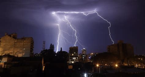 Chuva Intensa Muitos Raios Vento E Granizo Neste Come O De Semana