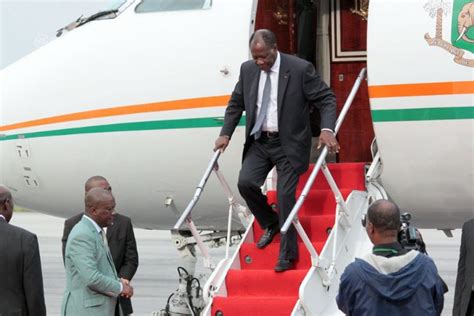 Après un séjour privé de 10 jours en France Alassane Ouattara de