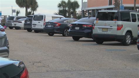 'Ripping people off:' Parking fees may increase in Surfside Beach